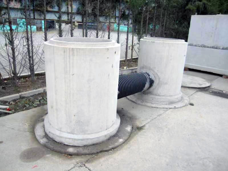 钢筋混凝土检查井